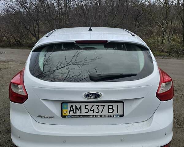 Белый Форд Фокус, объемом двигателя 1.6 л и пробегом 160 тыс. км за 6500 $, фото 3 на Automoto.ua