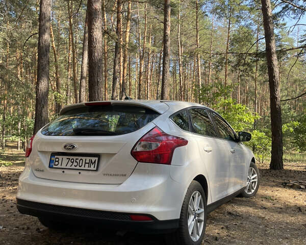 Білий Форд Фокус, об'ємом двигуна 2 л та пробігом 217 тис. км за 8600 $, фото 6 на Automoto.ua