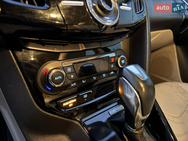 Белый Форд Фокус, объемом двигателя 0 л и пробегом 138 тыс. км за 7999 $, фото 17 на Automoto.ua