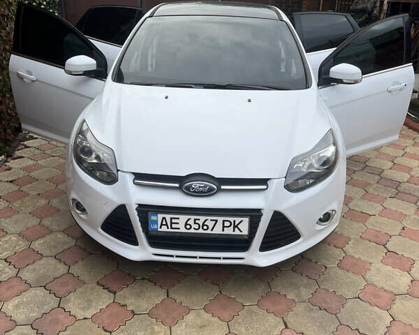 Белый Форд Фокус, объемом двигателя 1.6 л и пробегом 223 тыс. км за 7300 $, фото 2 на Automoto.ua