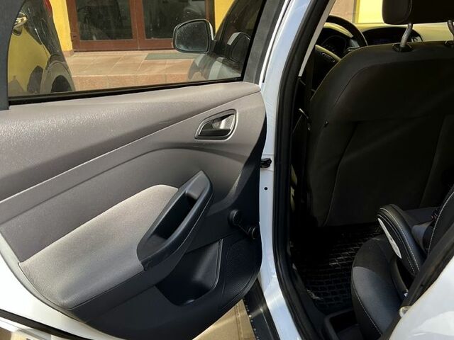 Білий Форд Фокус, об'ємом двигуна 1.6 л та пробігом 133 тис. км за 8000 $, фото 8 на Automoto.ua