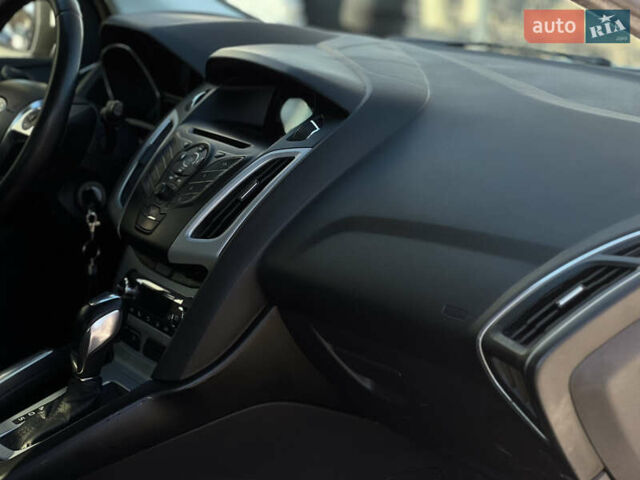 Белый Форд Фокус, объемом двигателя 1.6 л и пробегом 254 тыс. км за 6500 $, фото 7 на Automoto.ua