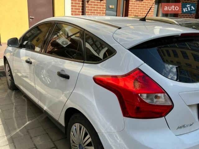 Белый Форд Фокус, объемом двигателя 1.6 л и пробегом 133 тыс. км за 8000 $, фото 13 на Automoto.ua