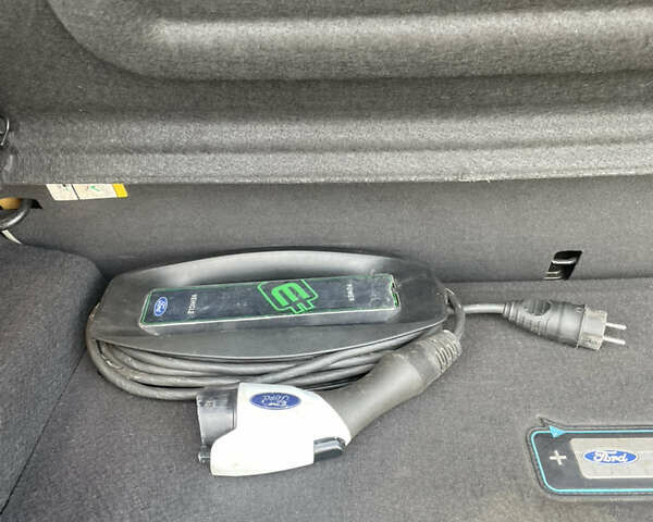 Белый Форд Фокус, объемом двигателя 0 л и пробегом 135 тыс. км за 7600 $, фото 19 на Automoto.ua