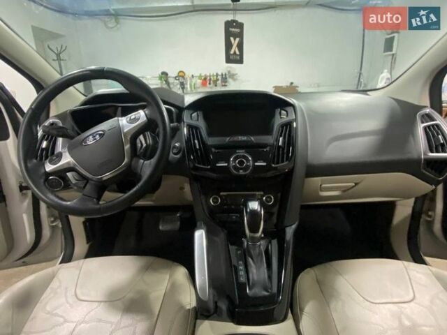 Белый Форд Фокус, объемом двигателя 0 л и пробегом 174 тыс. км за 6200 $, фото 3 на Automoto.ua