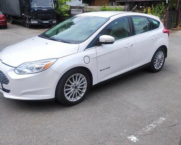 Білий Форд Фокус, об'ємом двигуна 0 л та пробігом 180 тис. км за 5800 $, фото 8 на Automoto.ua