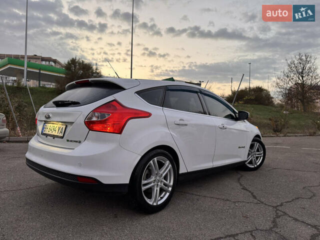 Белый Форд Фокус, объемом двигателя 0 л и пробегом 138 тыс. км за 7999 $, фото 2 на Automoto.ua