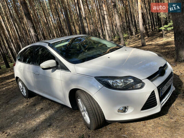 Білий Форд Фокус, об'ємом двигуна 2 л та пробігом 217 тис. км за 8600 $, фото 2 на Automoto.ua