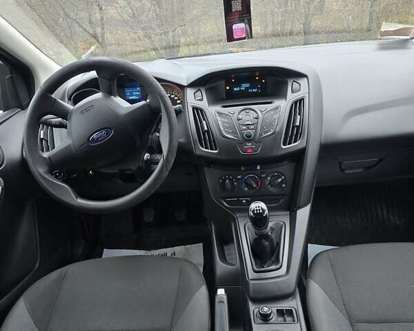 Белый Форд Фокус, объемом двигателя 1.6 л и пробегом 160 тыс. км за 6500 $, фото 8 на Automoto.ua