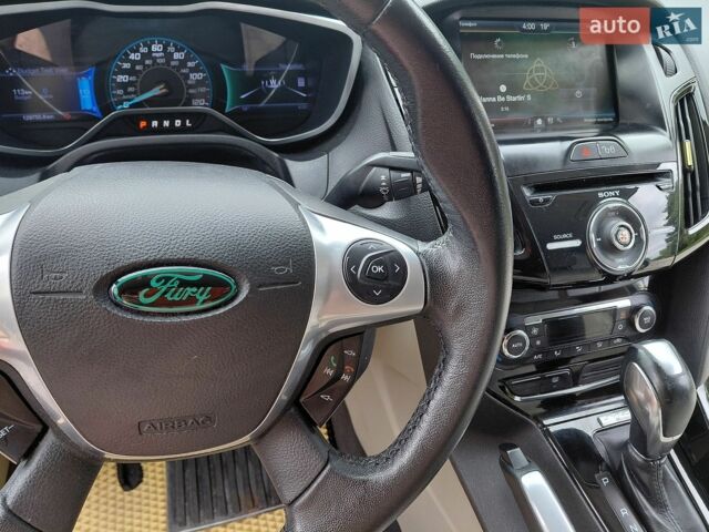 Белый Форд Фокус, объемом двигателя 0 л и пробегом 130 тыс. км за 7999 $, фото 32 на Automoto.ua