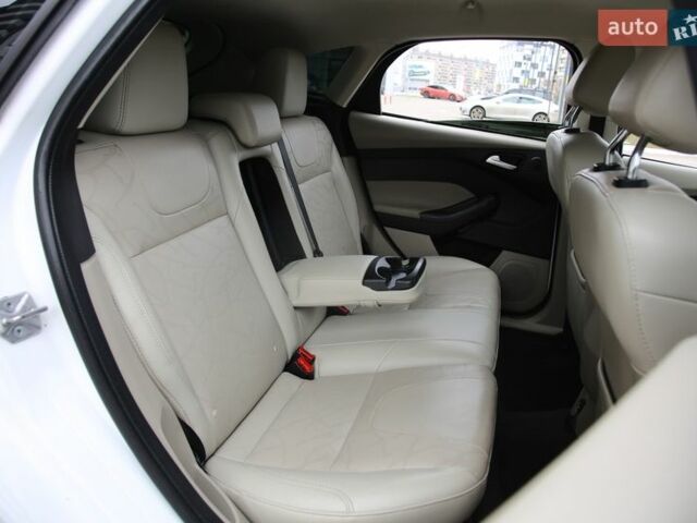 Білий Форд Фокус, об'ємом двигуна 0 л та пробігом 153 тис. км за 6600 $, фото 8 на Automoto.ua