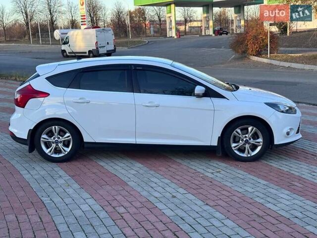 Белый Форд Фокус, объемом двигателя 1.6 л и пробегом 223 тыс. км за 7500 $, фото 4 на Automoto.ua