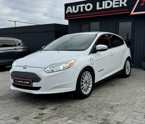 Білий Форд Фокус, об'ємом двигуна 0 л та пробігом 146 тис. км за 7999 $, фото 8 на Automoto.ua