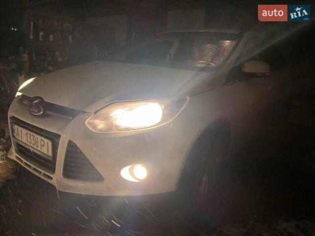 Білий Форд Фокус, об'ємом двигуна 1.49 л та пробігом 210 тис. км за 6700 $, фото 4 на Automoto.ua