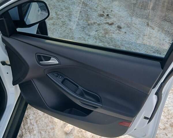 Білий Форд Фокус, об'ємом двигуна 1.6 л та пробігом 96 тис. км за 8300 $, фото 20 на Automoto.ua