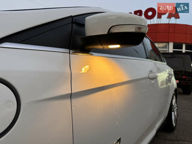 Белый Форд Фокус, объемом двигателя 0 л и пробегом 138 тыс. км за 7999 $, фото 19 на Automoto.ua