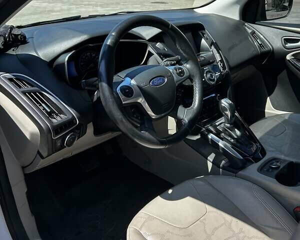 Білий Форд Фокус, об'ємом двигуна 0 л та пробігом 130 тис. км за 9000 $, фото 6 на Automoto.ua