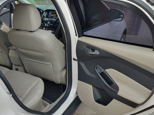 Білий Форд Фокус, об'ємом двигуна 0 л та пробігом 150 тис. км за 5510 $, фото 7 на Automoto.ua