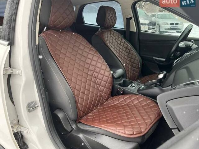 Белый Форд Фокус, объемом двигателя 2 л и пробегом 280 тыс. км за 7990 $, фото 11 на Automoto.ua