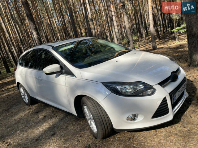 Білий Форд Фокус, об'ємом двигуна 2 л та пробігом 217 тис. км за 7700 $, фото 2 на Automoto.ua