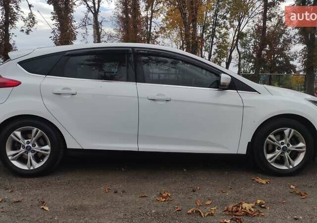 Білий Форд Фокус, об'ємом двигуна 1.6 л та пробігом 223 тис. км за 6900 $, фото 5 на Automoto.ua