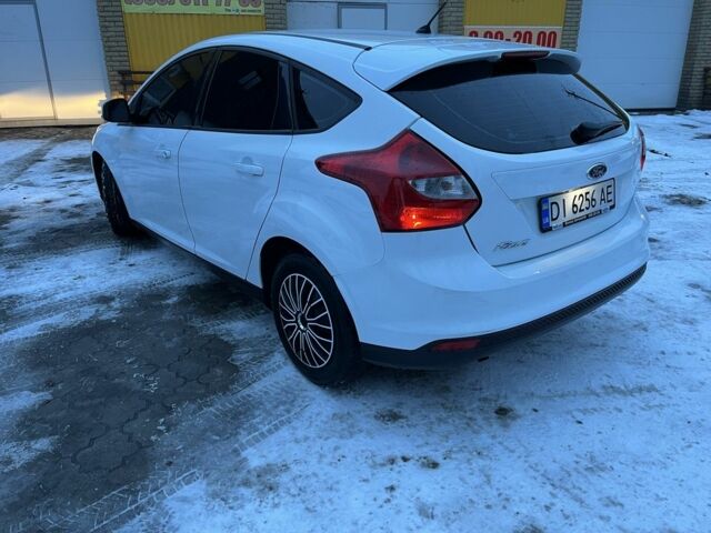Белый Форд Фокус, объемом двигателя 1.6 л и пробегом 280 тыс. км за 5999 $, фото 4 на Automoto.ua