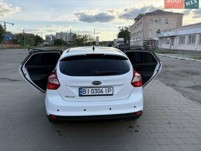 Белый Форд Фокус, объемом двигателя 1.6 л и пробегом 210 тыс. км за 5800 $, фото 2 на Automoto.ua