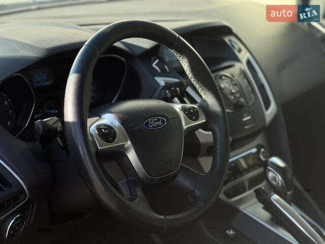 Белый Форд Фокус, объемом двигателя 1.6 л и пробегом 254 тыс. км за 6500 $, фото 3 на Automoto.ua