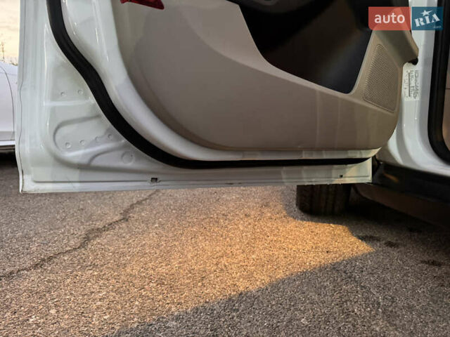 Белый Форд Фокус, объемом двигателя 0 л и пробегом 138 тыс. км за 7999 $, фото 34 на Automoto.ua