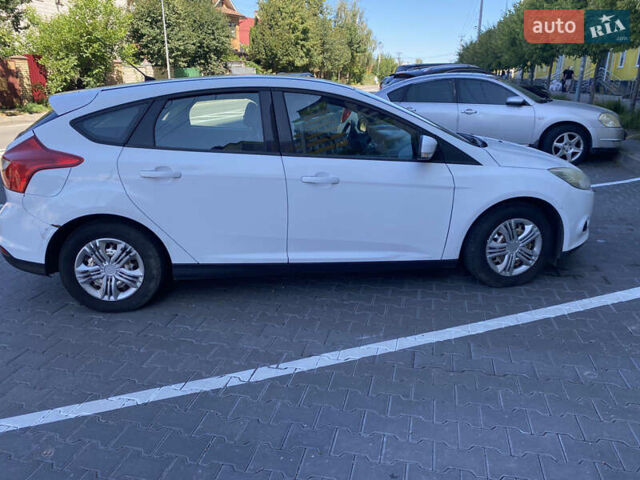 Білий Форд Фокус, об'ємом двигуна 1.6 л та пробігом 288 тис. км за 4800 $, фото 6 на Automoto.ua