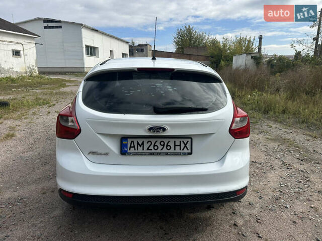 Белый Форд Фокус, объемом двигателя 1.6 л и пробегом 166 тыс. км за 6000 $, фото 13 на Automoto.ua