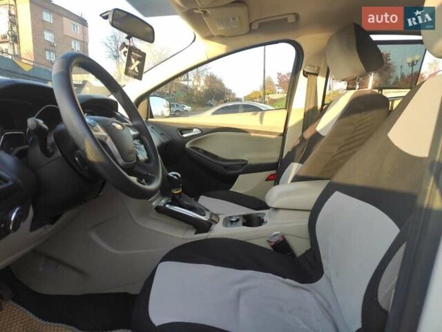 Белый Форд Фокус, объемом двигателя 2 л и пробегом 146 тыс. км за 8200 $, фото 5 на Automoto.ua