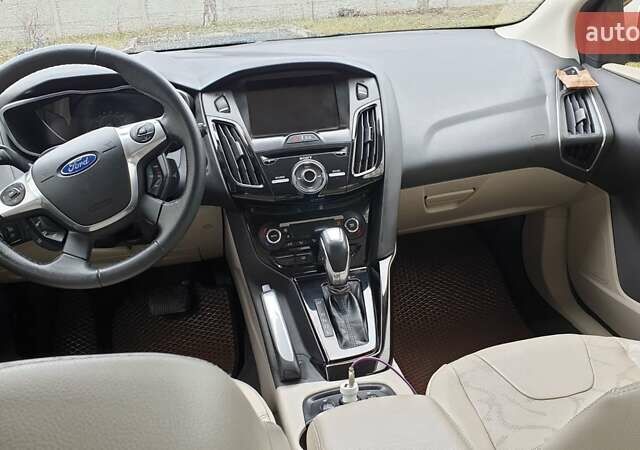 Белый Форд Фокус, объемом двигателя 0 л и пробегом 135 тыс. км за 8400 $, фото 4 на Automoto.ua