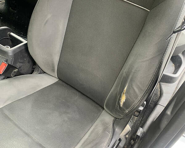 Білий Форд Фокус, об'ємом двигуна 1.6 л та пробігом 288 тис. км за 4800 $, фото 17 на Automoto.ua