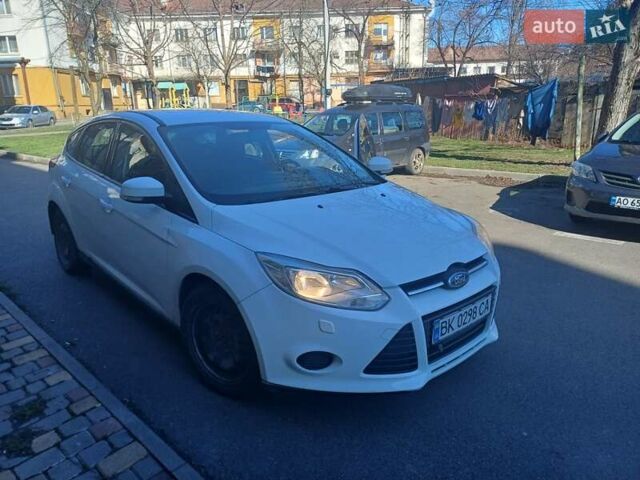 Белый Форд Фокус, объемом двигателя 1.6 л и пробегом 207 тыс. км за 7200 $, фото 8 на Automoto.ua