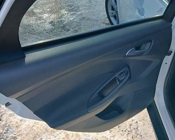 Білий Форд Фокус, об'ємом двигуна 1.6 л та пробігом 96 тис. км за 8300 $, фото 14 на Automoto.ua