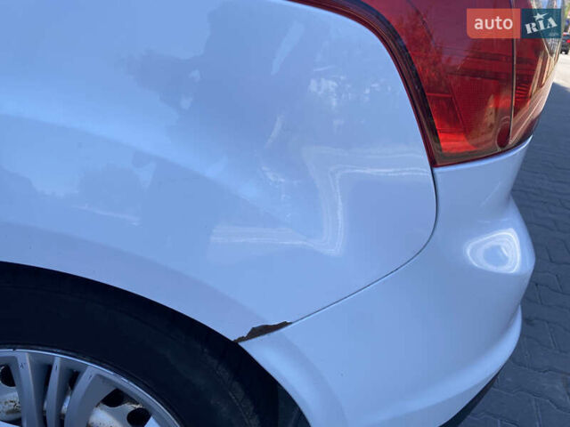 Білий Форд Фокус, об'ємом двигуна 1.6 л та пробігом 288 тис. км за 4800 $, фото 3 на Automoto.ua