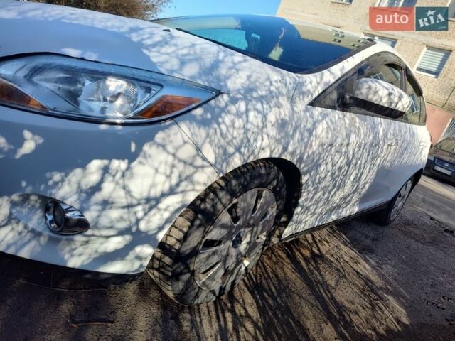 Білий Форд Фокус, об'ємом двигуна 2 л та пробігом 303 тис. км за 6700 $, фото 4 на Automoto.ua