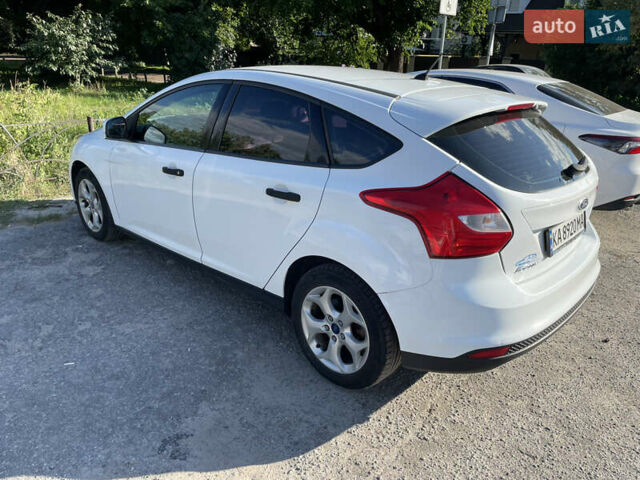 Белый Форд Фокус, объемом двигателя 1.6 л и пробегом 135 тыс. км за 7900 $, фото 2 на Automoto.ua