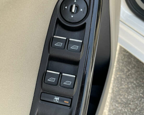 Белый Форд Фокус, объемом двигателя 0 л и пробегом 135 тыс. км за 7600 $, фото 16 на Automoto.ua