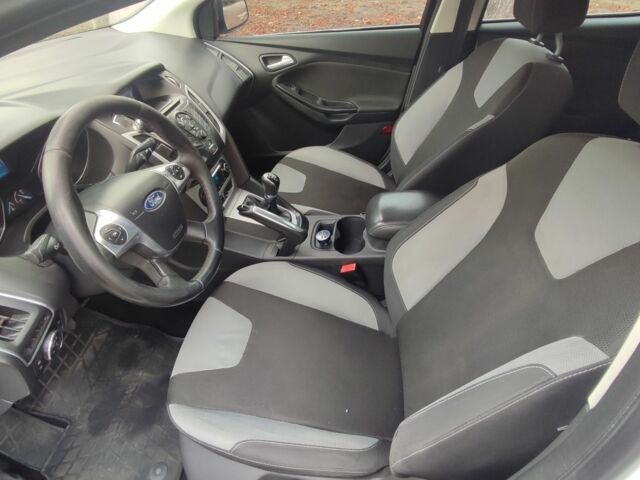 Белый Форд Фокус, объемом двигателя 1.6 л и пробегом 223 тыс. км за 6900 $, фото 5 на Automoto.ua