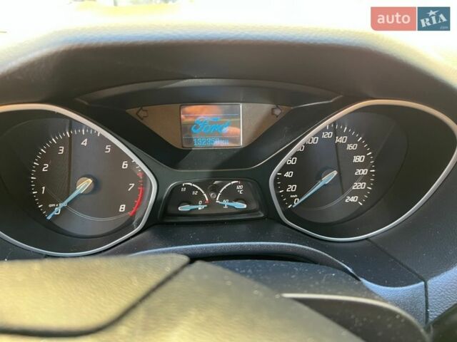 Белый Форд Фокус, объемом двигателя 1.6 л и пробегом 133 тыс. км за 8000 $, фото 3 на Automoto.ua