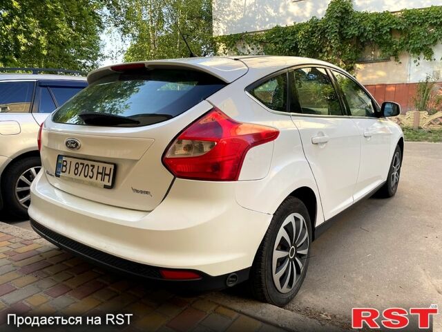 Белый Форд Фокус, объемом двигателя 1.6 л и пробегом 214 тыс. км за 7700 $, фото 3 на Automoto.ua