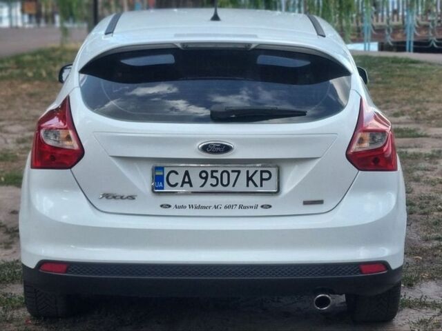Белый Форд Фокус, объемом двигателя 1.6 л и пробегом 1 тыс. км за 6500 $, фото 3 на Automoto.ua