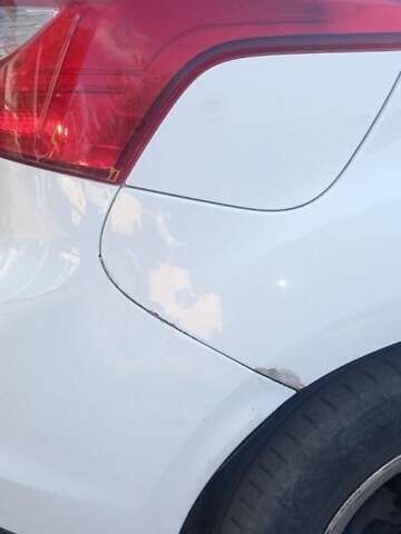 Білий Форд Фокус, об'ємом двигуна 1.6 л та пробігом 232 тис. км за 8000 $, фото 5 на Automoto.ua