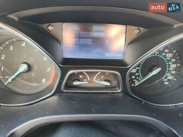 Білий Форд Фокус, об'ємом двигуна 2 л та пробігом 303 тис. км за 6700 $, фото 3 на Automoto.ua
