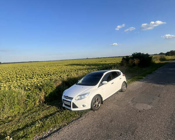 Белый Форд Фокус, объемом двигателя 1.6 л и пробегом 198 тыс. км за 6950 $, фото 1 на Automoto.ua