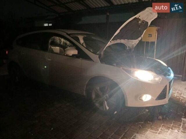 Білий Форд Фокус, об'ємом двигуна 1.49 л та пробігом 210 тис. км за 6700 $, фото 8 на Automoto.ua