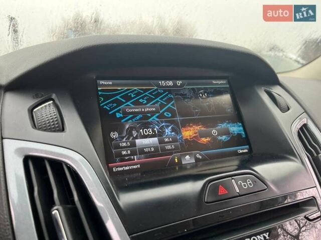 Белый Форд Фокус, объемом двигателя 2 л и пробегом 280 тыс. км за 7990 $, фото 19 на Automoto.ua