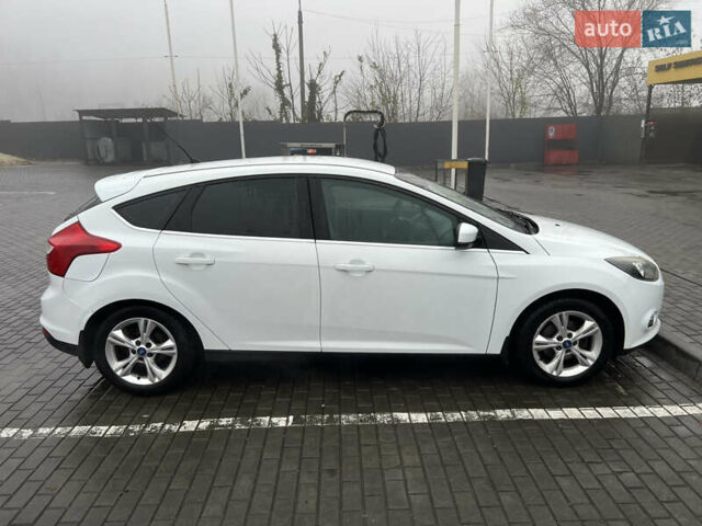 Белый Форд Фокус, объемом двигателя 1.6 л и пробегом 187 тыс. км за 6500 $, фото 5 на Automoto.ua